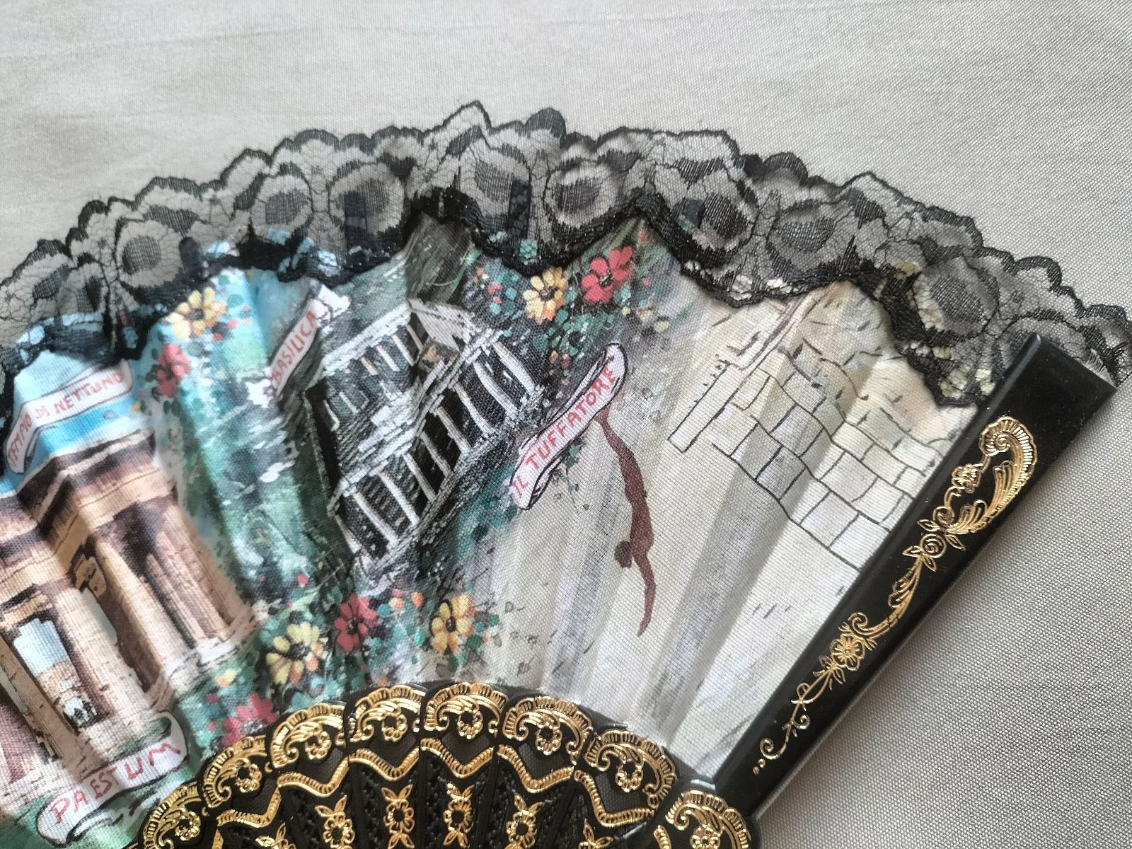 Antique Fan | Very Good Condition | Black Lace | Italian Landscapes and Temples – photo 3
